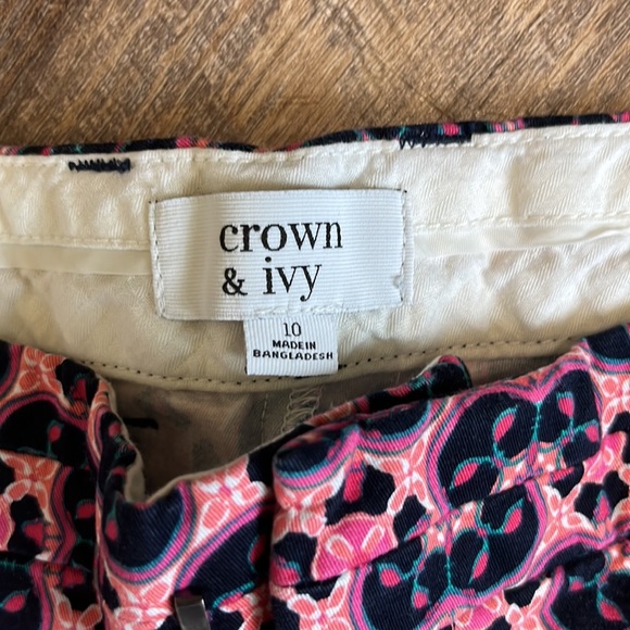 Crown & Ivy Shorts Size 10 Coral and Pink 4” - Picture 2 of 3
